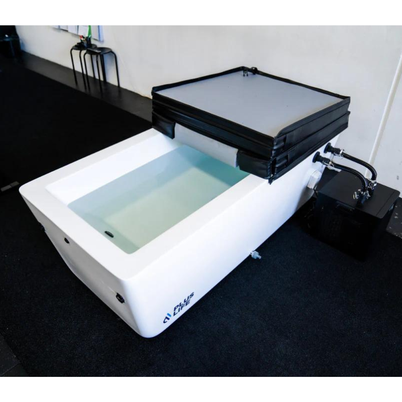 PlusLife Commercial Ice Bath Fully Assembled with Insulated cover half use in health club Close up.png